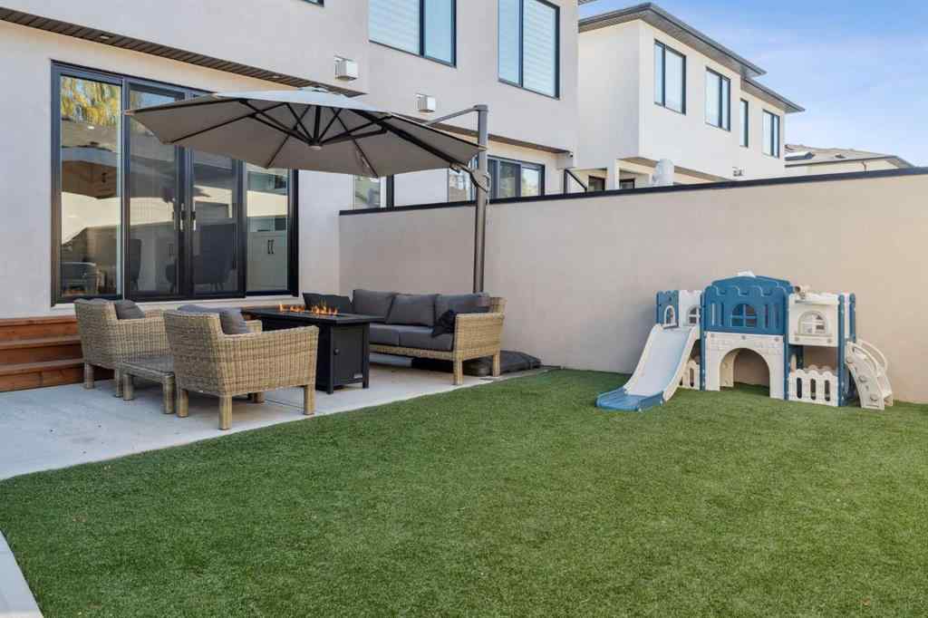 MLS® A2264225 - 2801 43 Street SW in Glenbrook Calgary, Residential