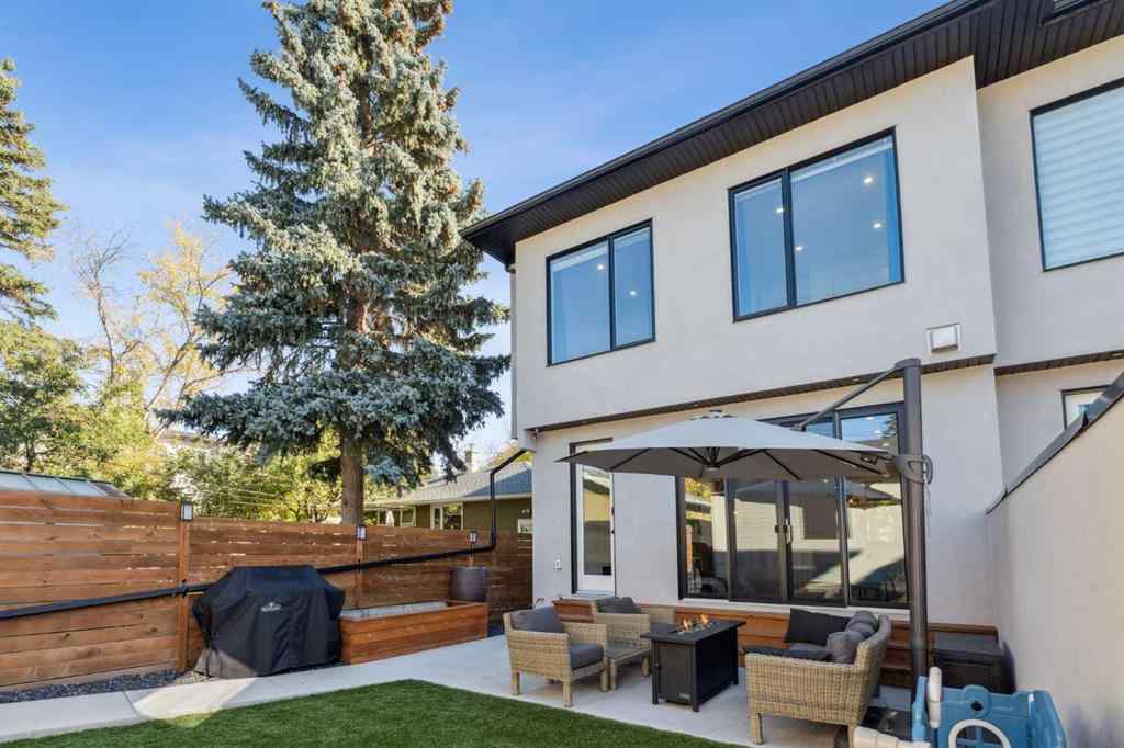 MLS® A2264225 - 2801 43 Street SW in Glenbrook Calgary, Residential