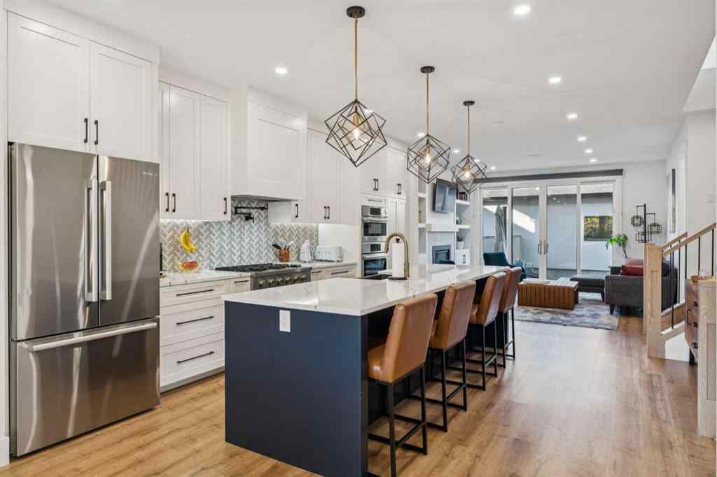 MLS® A2264225 - 2801 43 Street SW in Glenbrook Calgary, Residential