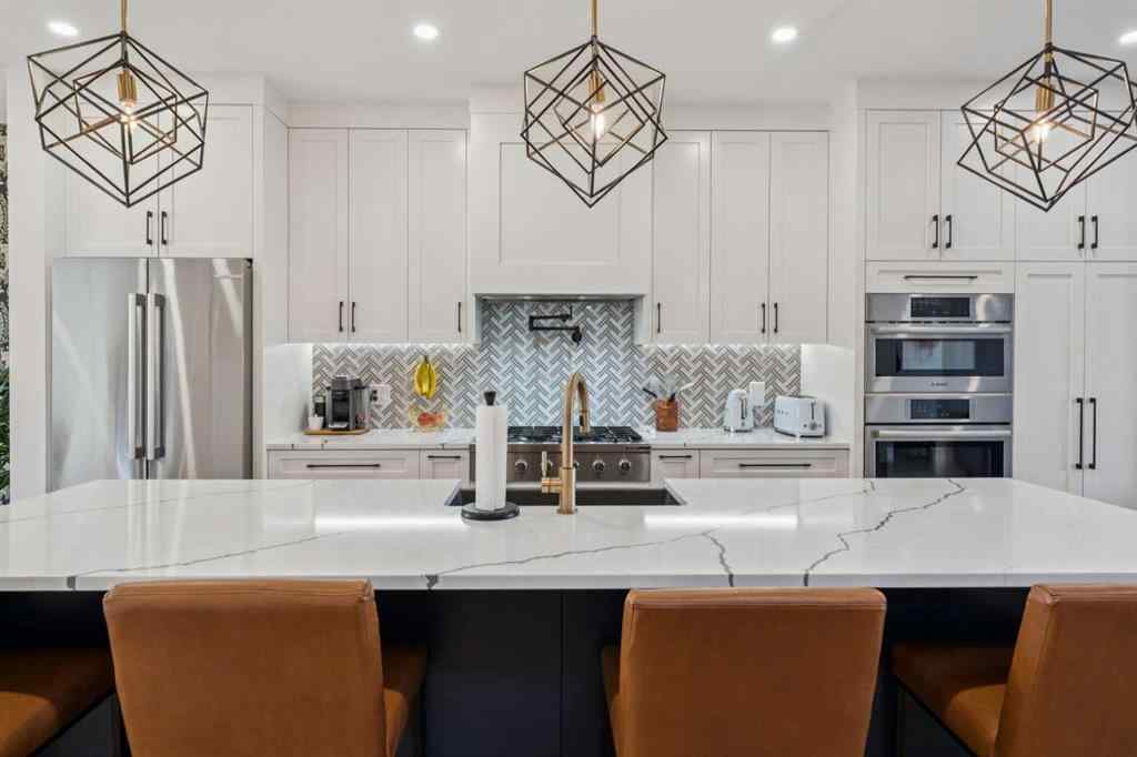 MLS® A2264225 - 2801 43 Street SW in Glenbrook Calgary, Residential