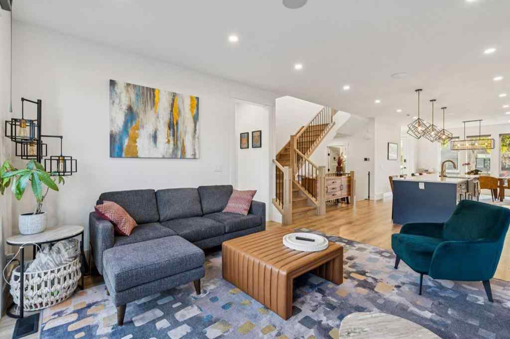 MLS® A2264225 - 2801 43 Street SW in Glenbrook Calgary, Residential