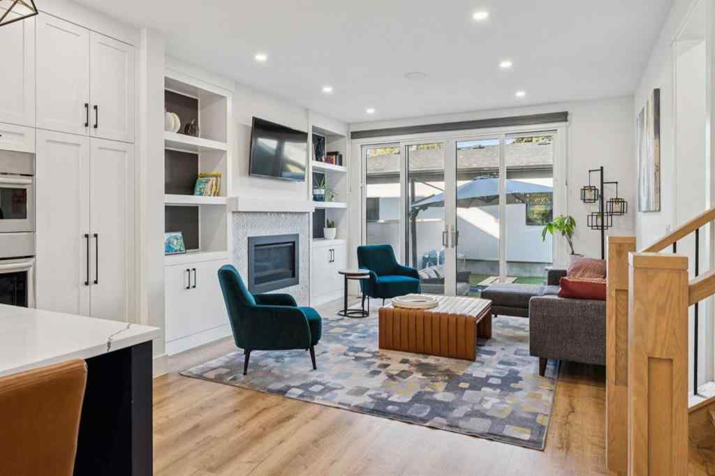 MLS® A2264225 - 2801 43 Street SW in Glenbrook Calgary, Residential