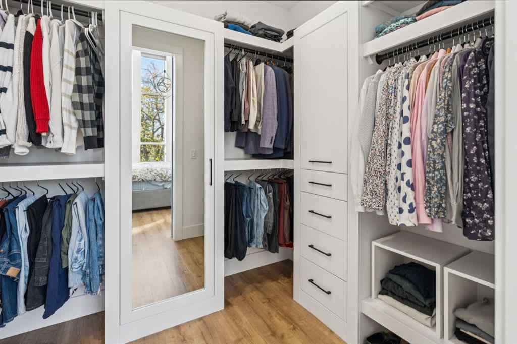 MLS® A2264225 - 2801 43 Street SW in Glenbrook Calgary, Residential