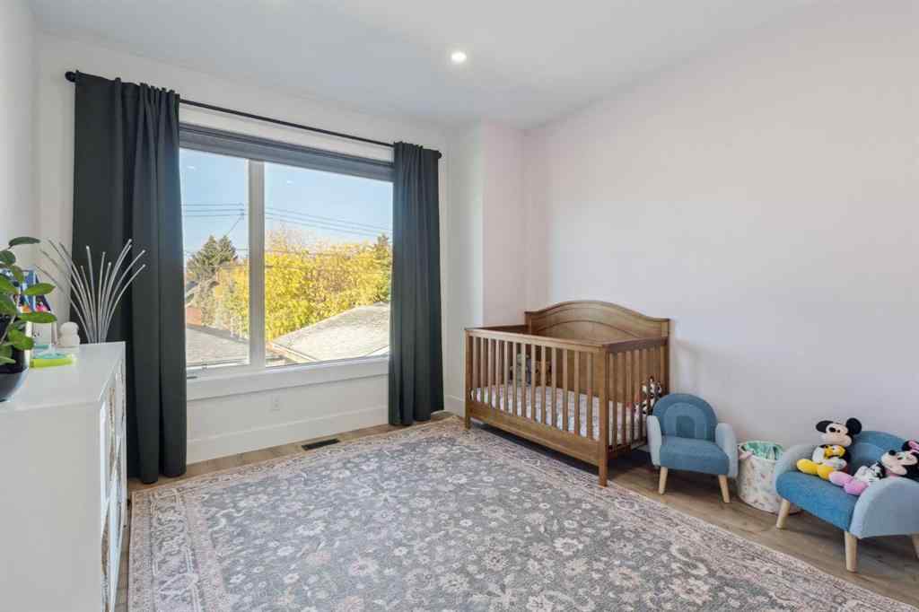 MLS® A2264225 - 2801 43 Street SW in Glenbrook Calgary, Residential