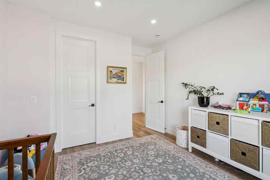 MLS® A2264225 - 2801 43 Street SW in Glenbrook Calgary, Residential