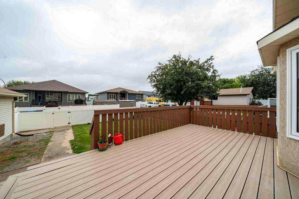 MLS® A2264226 - 83 Stapeford Crescent SE in SE Southridge Medicine Hat, Residential