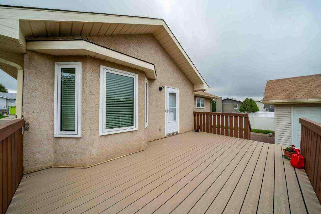 MLS® A2264226 - 83 Stapeford Crescent SE in SE Southridge Medicine Hat, Residential