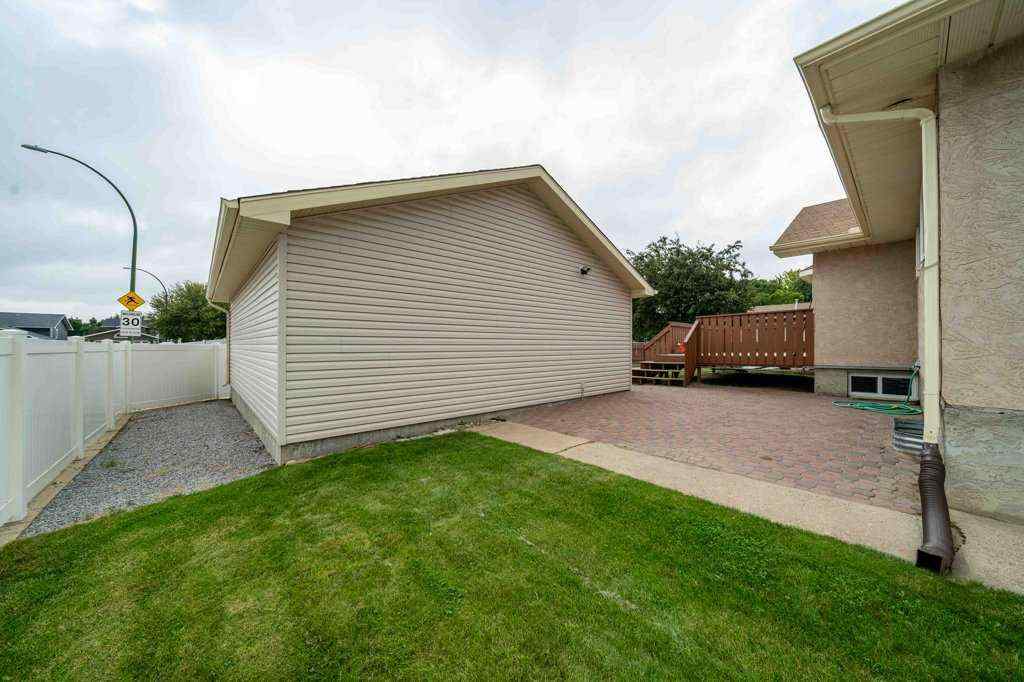 MLS® A2264226 - 83 Stapeford Crescent SE in SE Southridge Medicine Hat, Residential