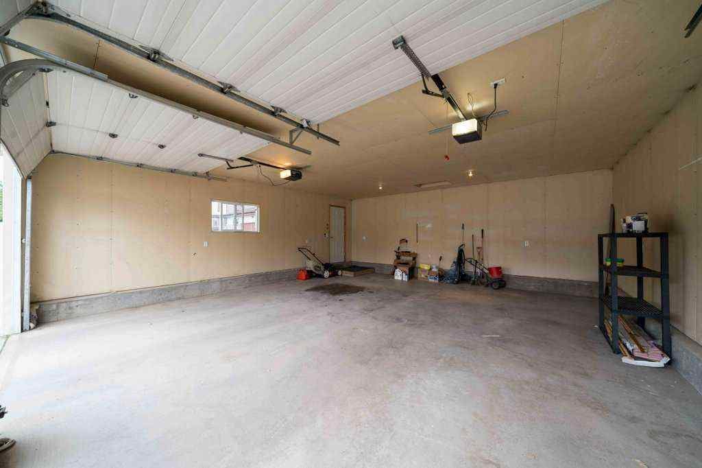 MLS® A2264226 - 83 Stapeford Crescent SE in SE Southridge Medicine Hat, Residential