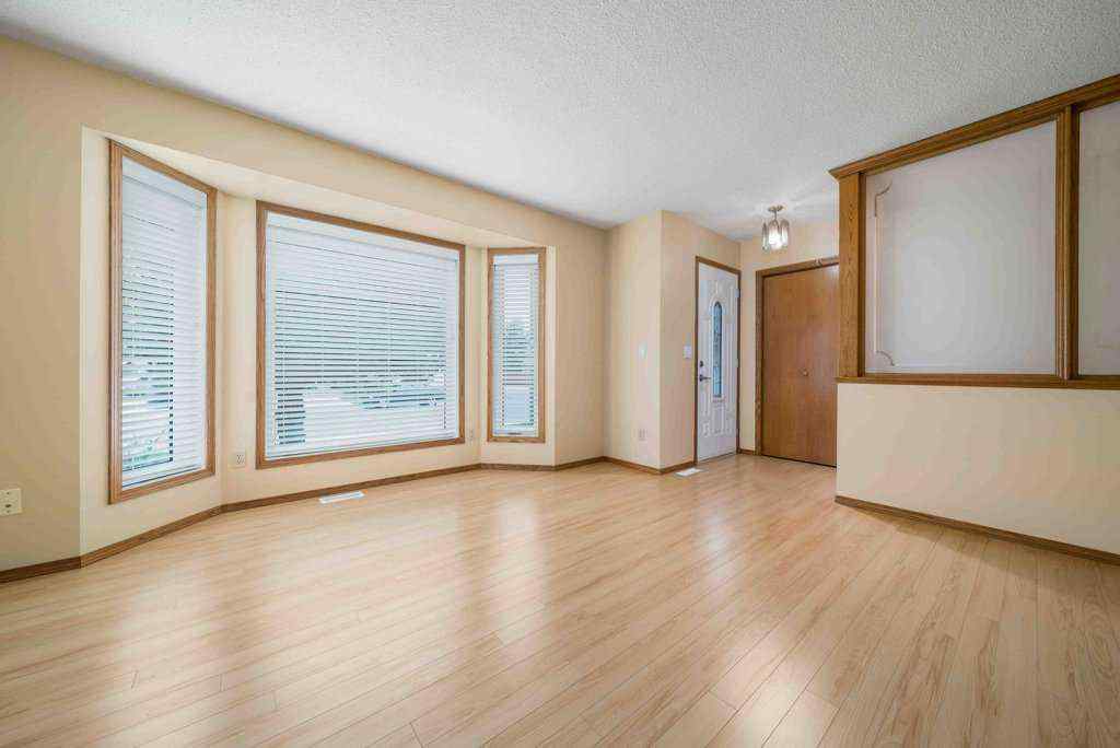 MLS® A2264226 - 83 Stapeford Crescent SE in SE Southridge Medicine Hat, Residential