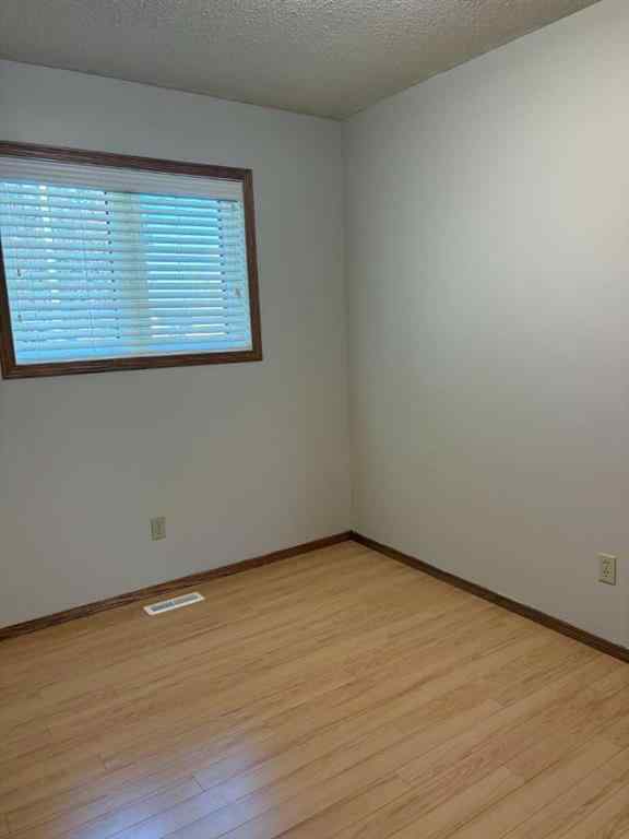 MLS® A2264226 - 83 Stapeford Crescent SE in SE Southridge Medicine Hat, Residential