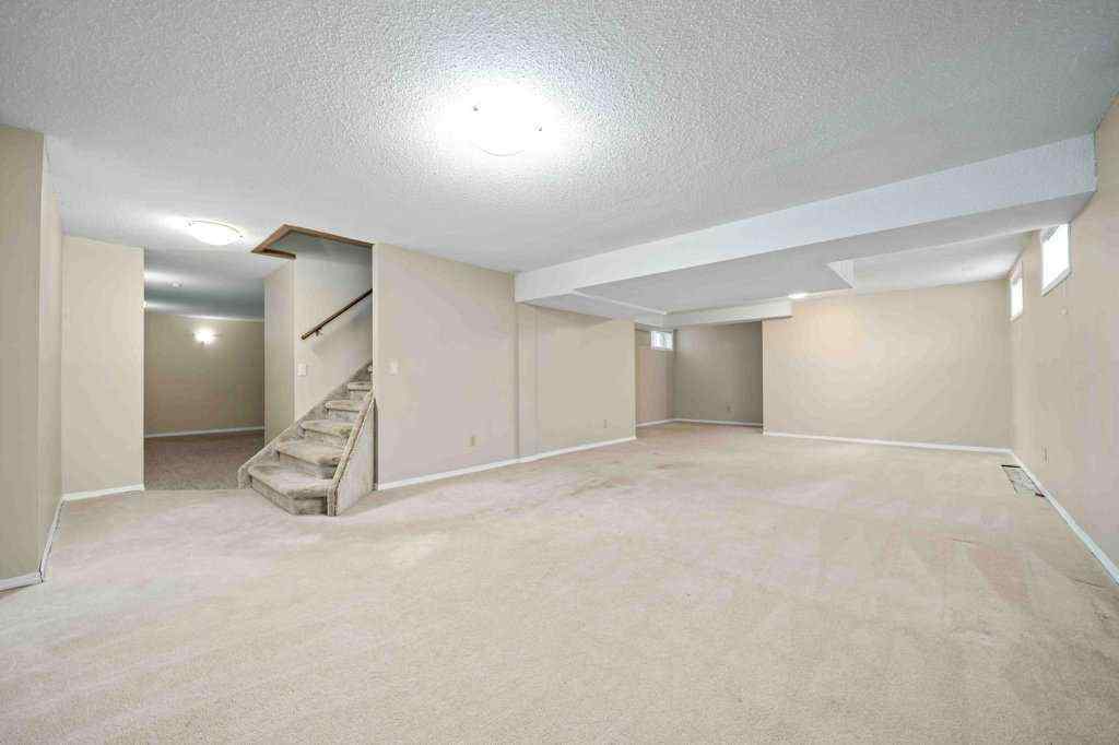 MLS® A2264226 - 83 Stapeford Crescent SE in SE Southridge Medicine Hat, Residential