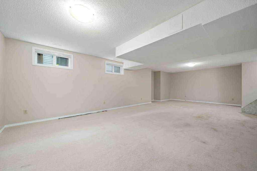 MLS® A2264226 - 83 Stapeford Crescent SE in SE Southridge Medicine Hat, Residential