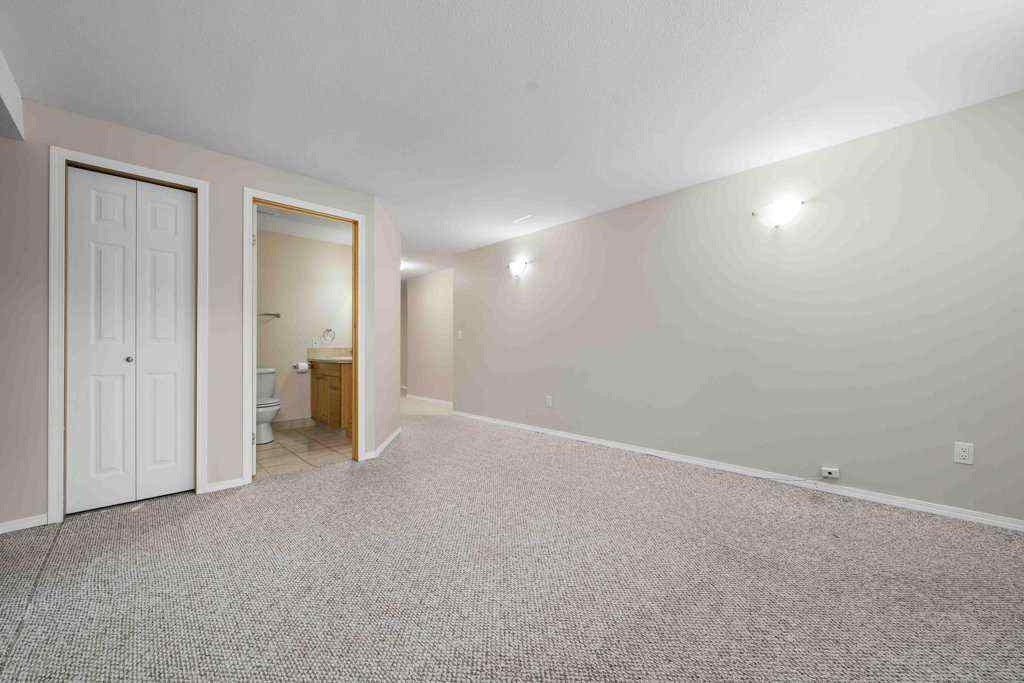 MLS® A2264226 - 83 Stapeford Crescent SE in SE Southridge Medicine Hat, Residential