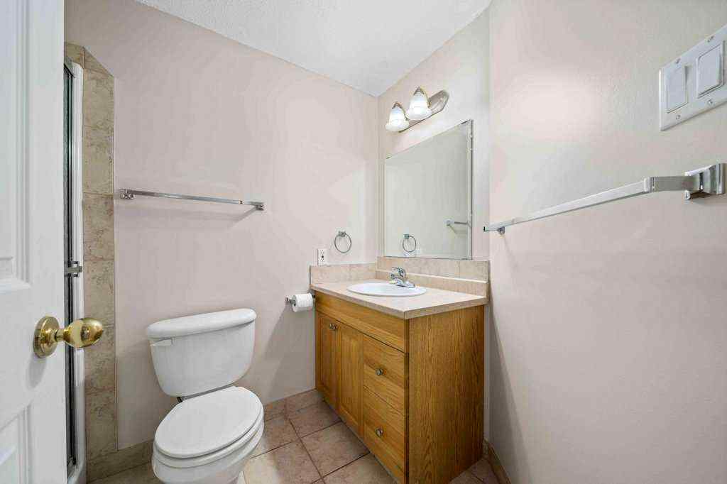 MLS® A2264226 - 83 Stapeford Crescent SE in SE Southridge Medicine Hat, Residential