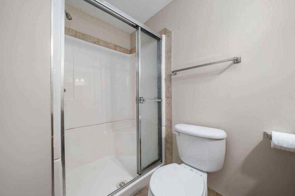 MLS® A2264226 - 83 Stapeford Crescent SE in SE Southridge Medicine Hat, Residential