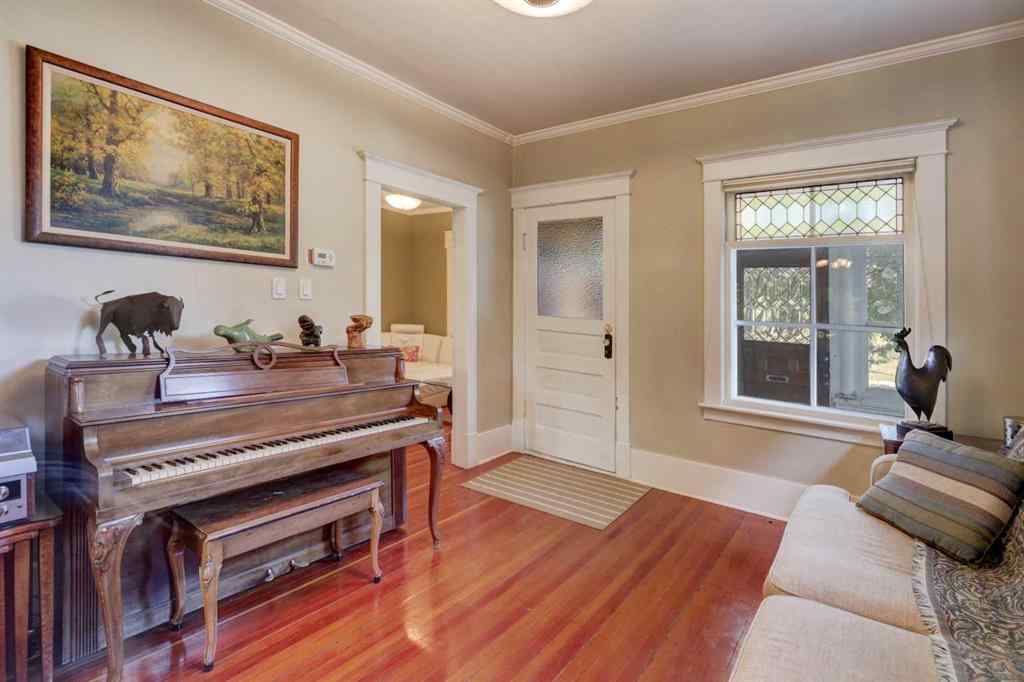 MLS® A2264232 - 63 New Street SE in Inglewood Calgary, Residential