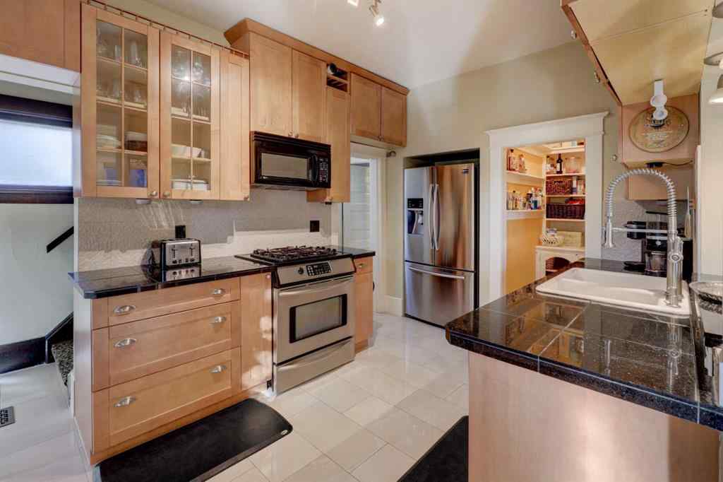 MLS® A2264232 - 63 New Street SE in Inglewood Calgary, Residential