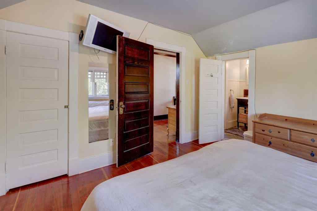 MLS® A2264232 - 63 New Street SE in Inglewood Calgary, Residential