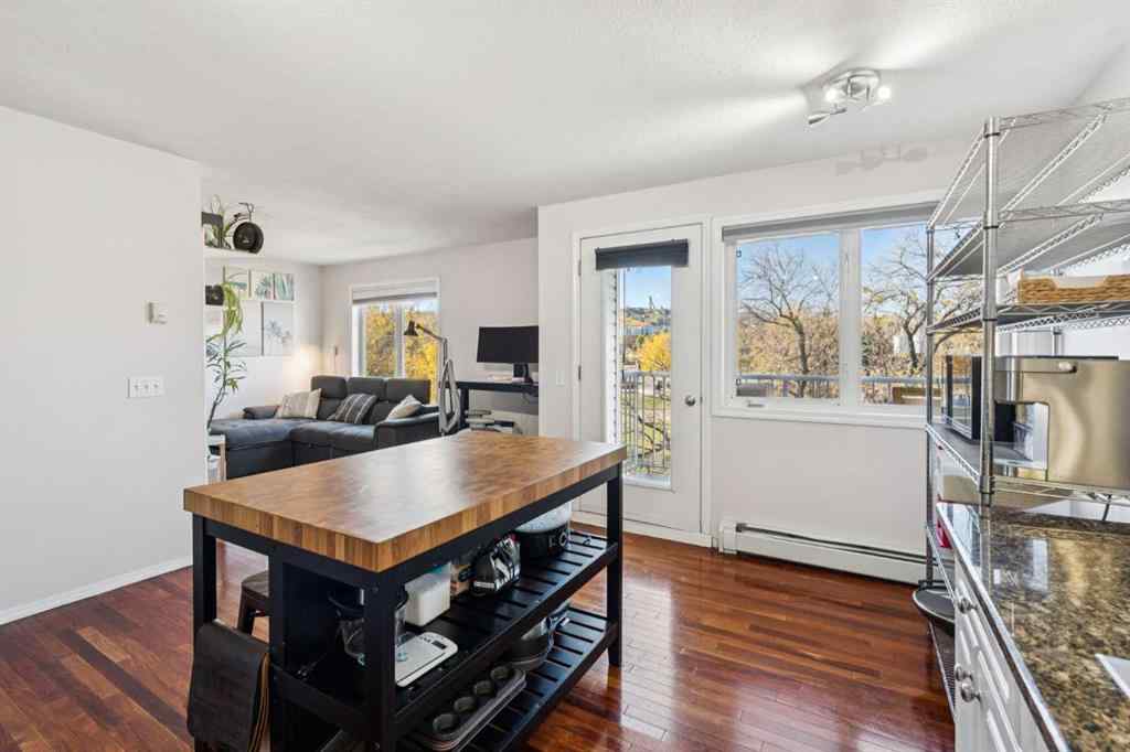 MLS® A2264234 - Unit #303 4327 75 Street NW in Bowness Calgary, Residential