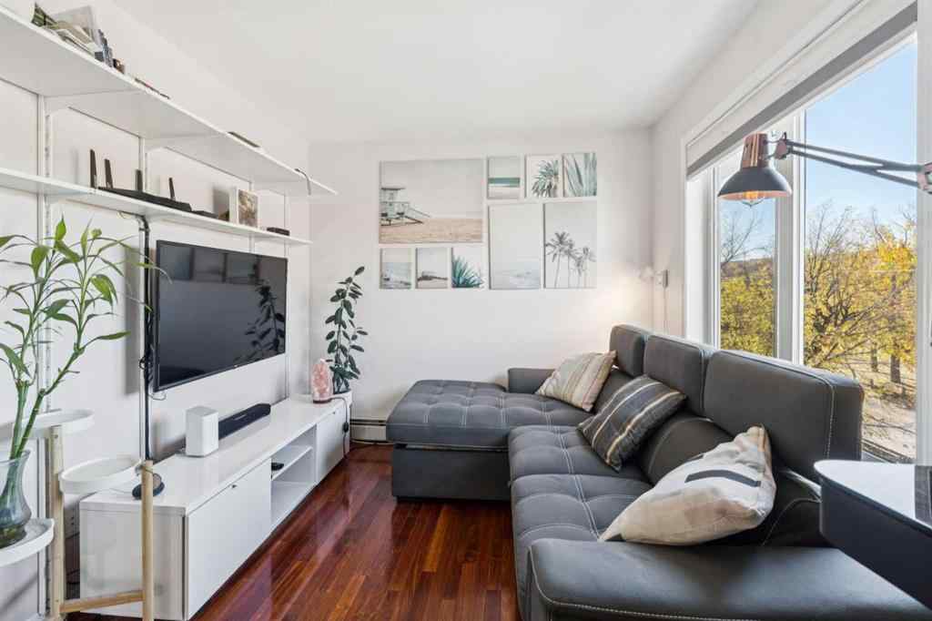 MLS® A2264234 - Unit #303 4327 75 Street NW in Bowness Calgary, Residential