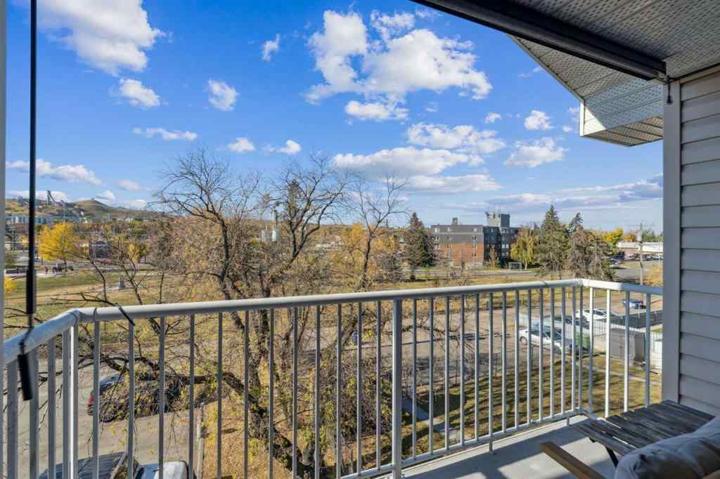 MLS® A2264234 - Unit #303 4327 75 Street NW in Bowness Calgary, Residential