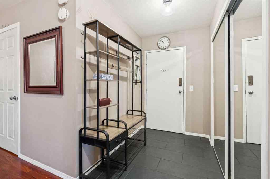 MLS® A2264234 - Unit #303 4327 75 Street NW in Bowness Calgary, Residential