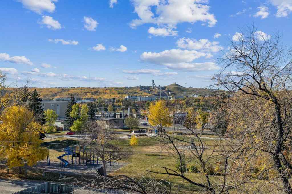 MLS® A2264234 - Unit #303 4327 75 Street NW in Bowness Calgary, Residential