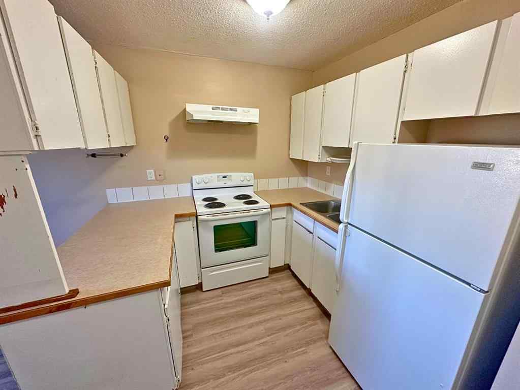 MLS® A2264235 - 11 Gibson Close  in Glendale Park Estates Red Deer, Residential