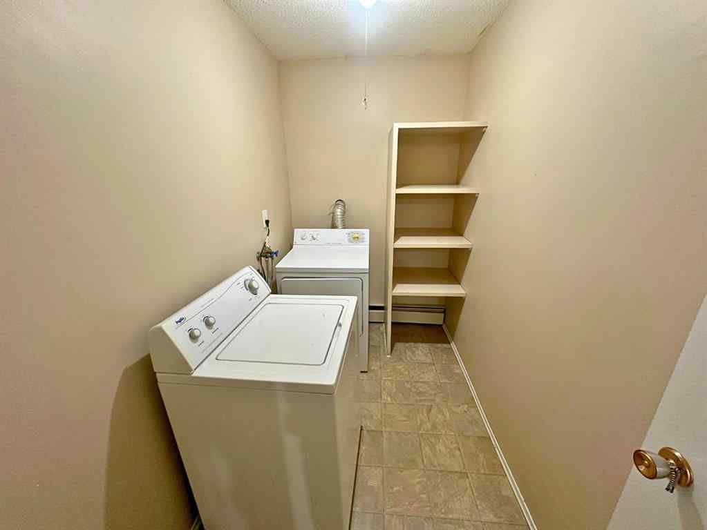 MLS® A2264235 - 11 Gibson Close  in Glendale Park Estates Red Deer, Residential