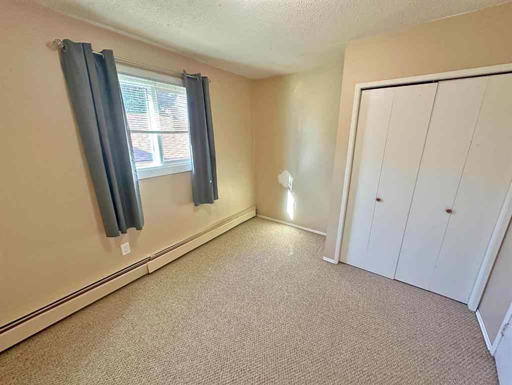 MLS® A2264235 - 11 Gibson Close  in Glendale Park Estates Red Deer, Residential