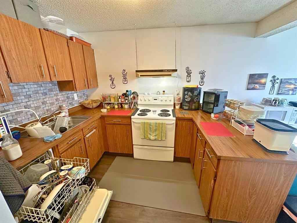 MLS® A2264235 - 11 Gibson Close  in Glendale Park Estates Red Deer, Residential