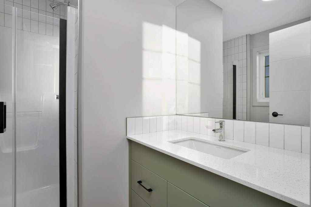 MLS® A2264243 - 122 Gray Close  in Grayhawk Sylvan Lake, Residential