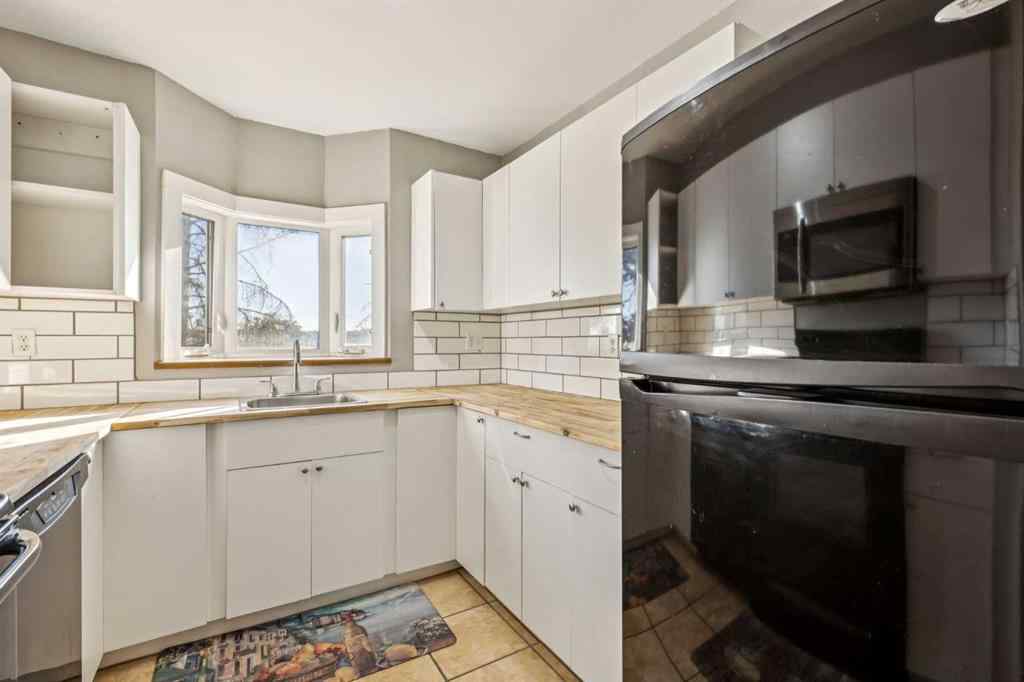 MLS® A2264248 - Unit #215 335 Garry Crescent NE in Greenview Calgary, Residential