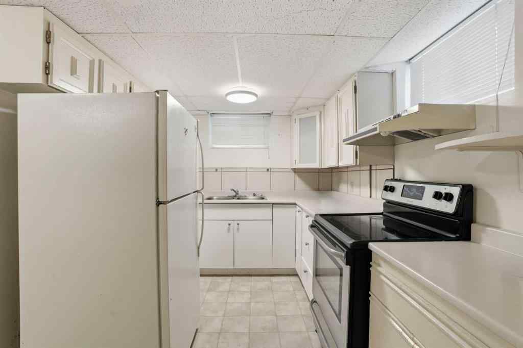 MLS® A2264249 - 2615 37 Street SW in Glendale Calgary, Residential