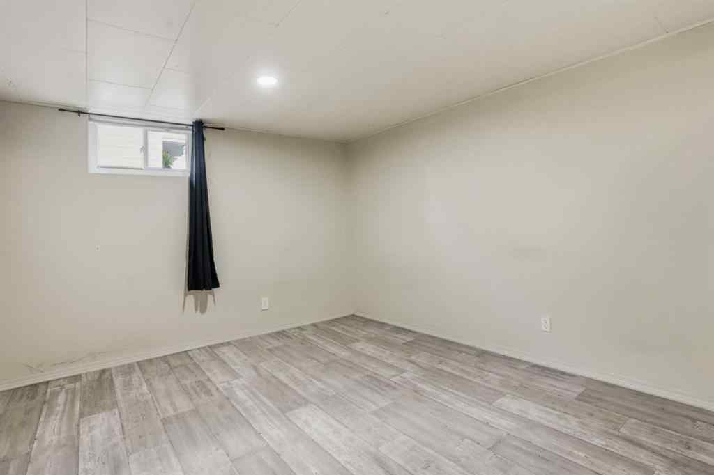 MLS® A2264249 - 2615 37 Street SW in Glendale Calgary, Residential
