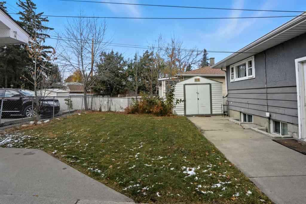 MLS® A2264249 - 2615 37 Street SW in Glendale Calgary, Residential