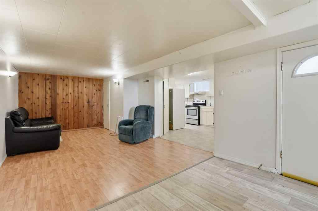 MLS® A2264249 - 2615 37 Street SW in Glendale Calgary, Residential