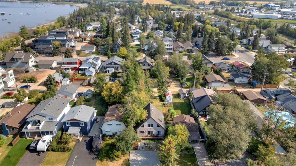 MLS® A2264251 - 5023 36 Street  in Cottage Area Sylvan Lake, Residential