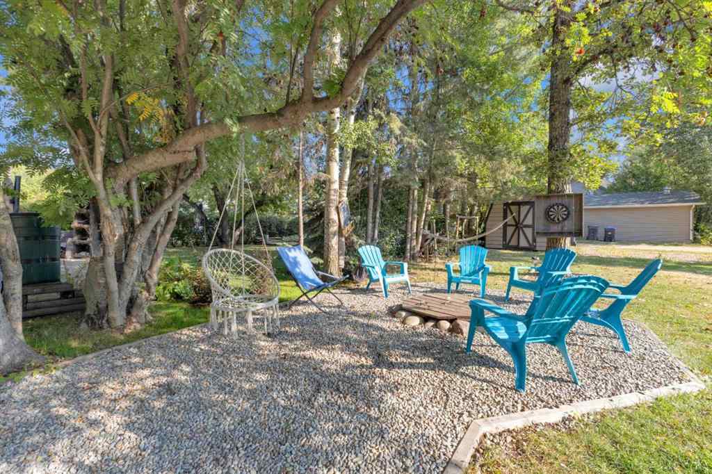 MLS® A2264251 - 5023 36 Street  in Cottage Area Sylvan Lake, Residential