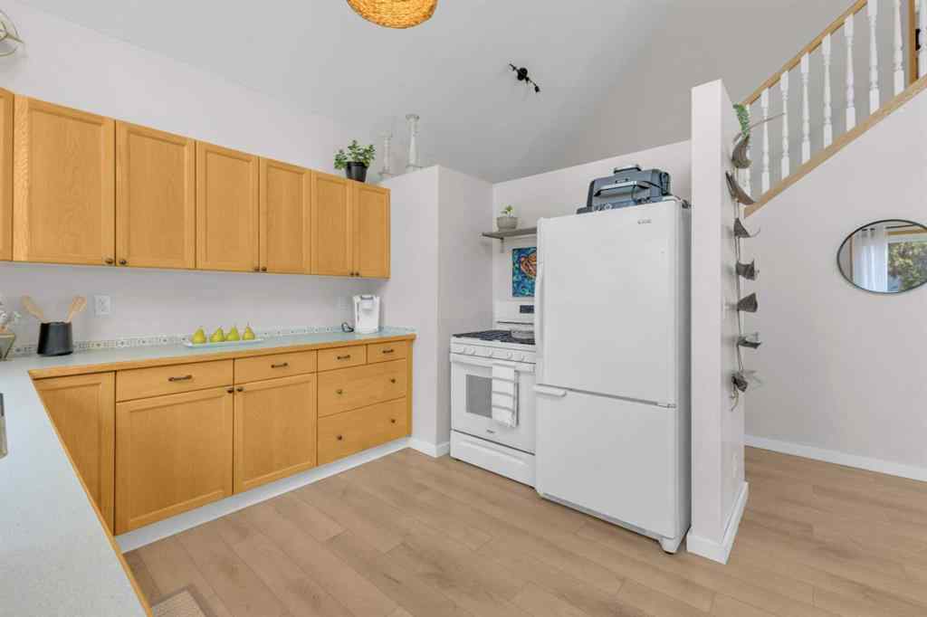 MLS® A2264251 - 5023 36 Street  in Cottage Area Sylvan Lake, Residential