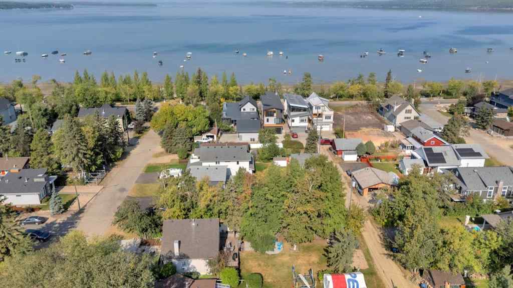 MLS® A2264251 - 5023 36 Street  in Cottage Area Sylvan Lake, Residential