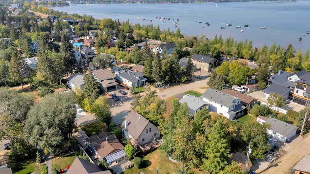 MLS® A2264251 - 5023 36 Street  in Cottage Area Sylvan Lake, Residential