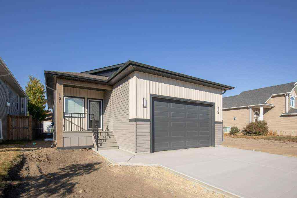 MLS® A2264257 - 151 Cedar Square  in Cottonwood Estates Blackfalds, Residential