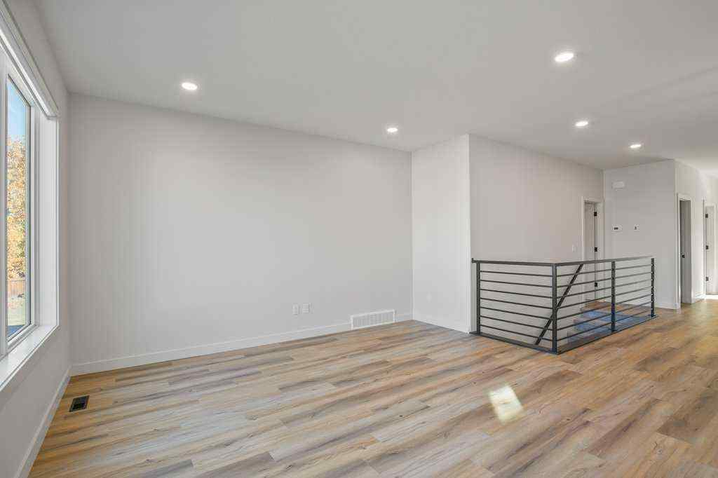 MLS® A2264257 - 151 Cedar Square  in Cottonwood Estates Blackfalds, Residential