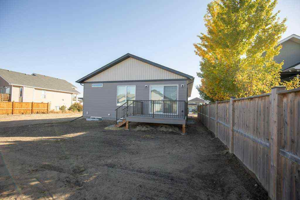 MLS® A2264257 - 151 Cedar Square  in Cottonwood Estates Blackfalds, Residential