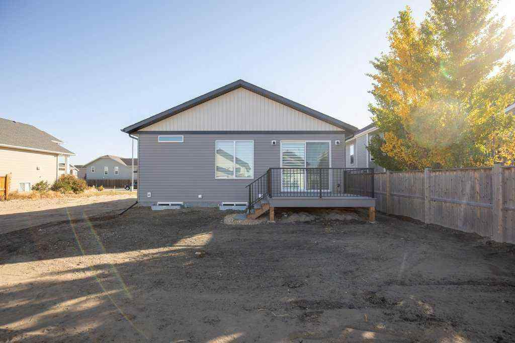 MLS® A2264257 - 151 Cedar Square  in Cottonwood Estates Blackfalds, Residential
