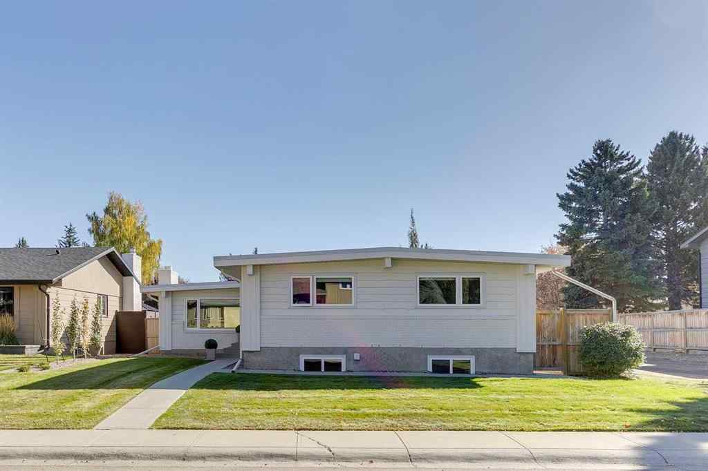 MLS® A2264258 - 419 Parkview Crescent SE in Parkland Calgary, Residential