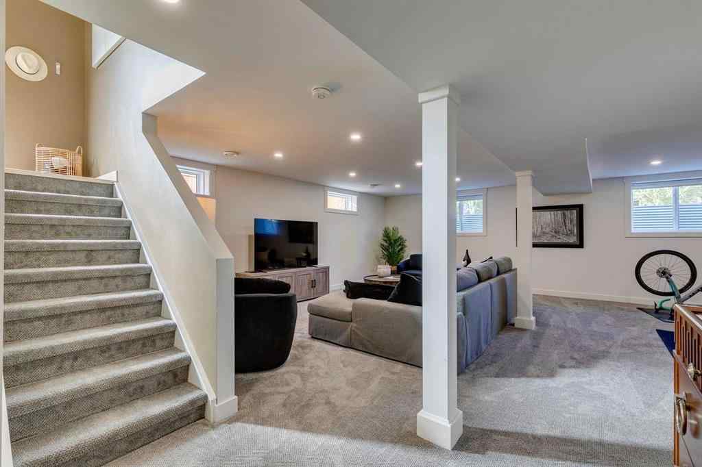 MLS® A2264258 - 419 Parkview Crescent SE in Parkland Calgary, Residential