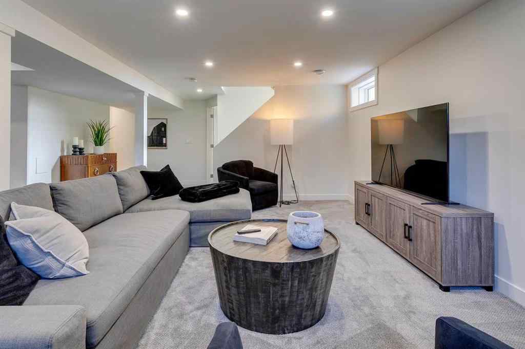 MLS® A2264258 - 419 Parkview Crescent SE in Parkland Calgary, Residential